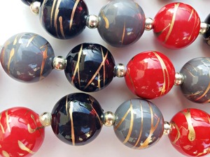 Collier à breloques en résine colorée très vendu, parfait pour les tenues décontractées, le bureau et les événements du soir à un bon prix - Product Image 4