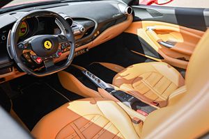 Ferrari F8 Spider 2023, essence, faible kilométrage - Product Image 4