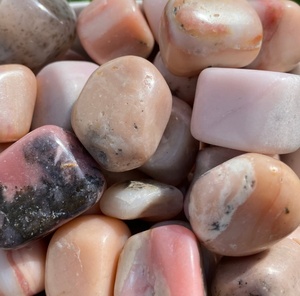 Vente en gros, opale rose naturelle de haute qualité, pierre de guérison Fengshui, verre à Quartz en cristal, artisanat populaire - Product Image 4