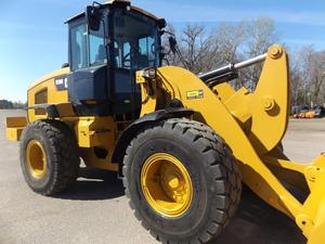 Chargeuse sur pneus 938M de 2019 avec moteur Kubota, pompe hydraulique Eaton et roulement – Garantie 1 an - Product Image 3