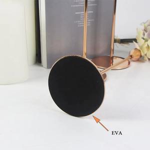 Porte-bougie à col fin, finition métallique élégante, pour centre de table, décoration de salon, ambiance de chambre à coucher et utilisation en fête, en provenance d'Inde - Product Image 2