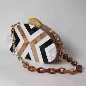 Pochette de soirée moderne pour femme, en résine, avec perles, plaqué or, luxe, papillon, charme solide, ensemble de pochettes pour mariage - Product Image 4