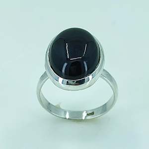 Bague Statement Bohème pour Femme en Argent Sterling 925, Faite à la Main, avec Onyx Noir Ovale, Pierre de Naissance de Décembre, Certifiée IGI, par Navya Craft - Product Image 4