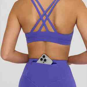 ชุดออกกำลังกายโยคะ 3 ชิ้น สำหรับผู้หญิง ผ้าเนื้อแน่น แขนยาว เสื้อครอป กางเกงเลกกิ้ง ชุดออกกำลังกาย ยืดได้ 4 ทิศทาง - Product Image 6