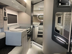 Caravana Automática 2025 en Venta, Kit de Conversión de Minivan, Caravana de Lujo, Inserto Compacto para Todoterreno - Product Image 5