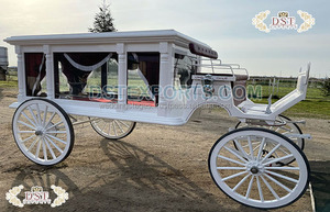 Carruaje de caballos funerario negro victoriano Fabricante Carruaje de ataúd dibujado por caballos tradicional Diseño moderno Coche fúnebre negro en venta - Product Image 6