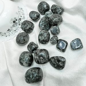 หิน Larvikite ทัมเบิ้ลผลึกหินบำบัดขัดเงาหินอัญมณีกึ่งมีค่าปรับสมดุลพลังงานจักระเรกิ - Product Image 2