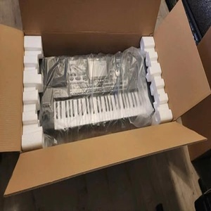 La mejor calidad KorgS Pa5X 76 Teclado arreglista profesional de 76 teclas con estuche blando disponible para la venta - Product Image 1