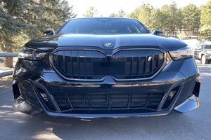 (W&T) รถยนต์มือสอง BMW i5 eDrive40 ปี 2024 - Product Image 2