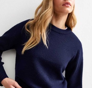 Sudadera de diseño simple, perfecta para bordado personalizado, Sudadera ligera de cuello redondo, ideal para capas - Product Image 1