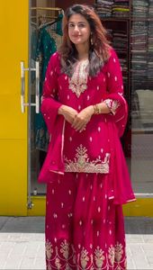 Nouveau Designer Party Wear Look Top Sharara Palazzo Suit et Dupatta Accessible à un prix raisonnable - Product Image 4