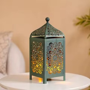 Farol de Ramadán de Metal Premium con Paneles de Vidrio Decorativos, Perfecto para Reuniones Familiares al Aire Libre Durante las Celebraciones del Ramadán - Product Image 4