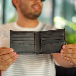 Portefeuille en cuir véritable unisexe de qualité supérieure, blocage RFID, design minimaliste, fermeture ouverte, durable, adapté aux voyages, noir - Product Image 1