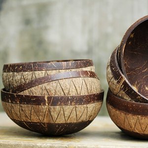 Seaux en coquille de noix de coco faits à la main, design bohème sculpté, écologiques, pour servir les aliments, empilables, légers et durables - Product Image 2