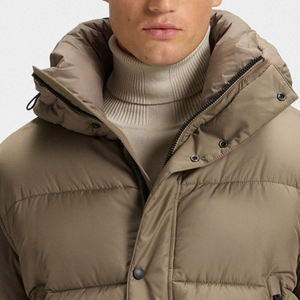 Veste matelassée pour homme avec couleur unie, matériau de haute qualité / Prix de gros avec capuche réglable, manches longues avec poche latérale zippée - Product Image 2