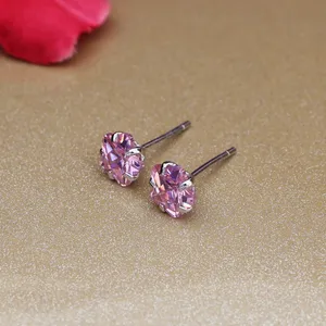Boucles d'oreilles clous en saphir rose argenté avec motif de fleur en diamant, bijoux de fiançailles pour femmes, en alliage - Product Image 3
