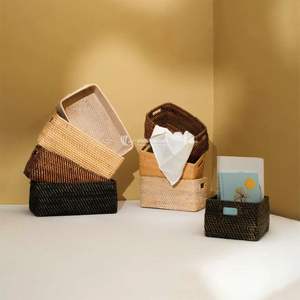 Ensemble de 5 paniers de rangement en rotin tressé, multi-usages, pour le linge et les documents, en provenance du Vietnam - Product Image 1