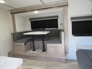 FOURNISSEUR DE CAMPING-CAR D'OCCASION 2025 Guulf Stream Ameri - Lite Super Lite 192DS - Product Image 3