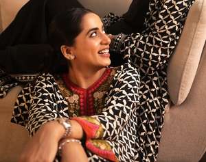 ชุดเสื้อผ้าพื้นเมืองอินเดียและปากีสถานสำหรับผู้หญิงในอินเดียพิมพ์ดิจิตอล - Product Image 4