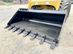 รถตักล้อยางขนาดเล็ก CAT 216B3 รุ่นดั้งเดิม เครื่องจักรก่อสร้างขายดี พร้อมหัวตักด้านหน้า รถตักล้อยางแคท ราคาดี - Product Image 6