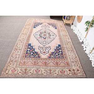 Alfombra Turca Vintage de 4,6x7,9 pies, Alfombra de Área, Alfombra Beige con Diseño de Camuflaje - Product Image 1