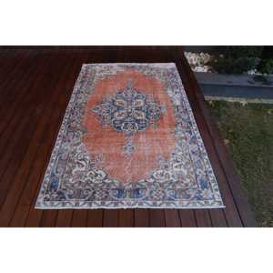 Alfombra Turca de 3.9x6.5 pies, Alfombra Vintage con Borde Azul - Product Image 1