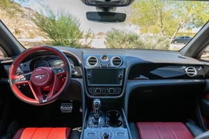 2018 Bentley Bentayga W12 Signature Edition listo para enviar - Product Image 2