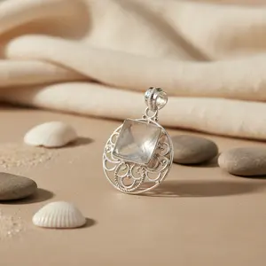 สร้อยคอจี้เพชรทรงเรขาคณิตชุบแพลตตินัมโรเดียมสำหรับผู้หญิง - Product Image 2