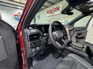 Yukon XL 4WD AT4 Ultimate 2024, Aspecto Impecable, Oferta Inteligente, Motor de Aspiración Natural, Automático, Cuero, R18, Cámara - Product Image 5