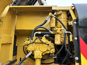 รถขุดตีนตะขาบ Caterpillar 323D มือสองคุณภาพสูง พร้อมเครื่องยนต์ Hitachi แท้รุ่น 323 อเนกประสงค์ น้ำหนัก 22 ตัน พร้อมเกียร์และปั๊ม - Product Image 4