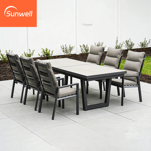Elegante Set da Pranzo per Esterni in Alluminio Verniciato a Polvere, <span class=keywords><strong>Tavolo</strong></span> Allungabile in Metallo e <span class=keywords><strong>Sedie</strong></span> Morbide con Schienale Alto per Hotel e Resort - Product Image 1