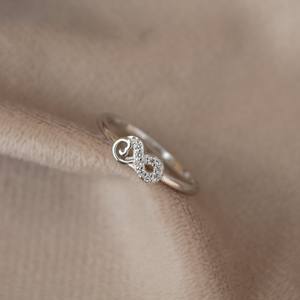 Anillo fino ligero minimalista de Plata de Ley 925 con Zirconia cúbica CZ para compromiso de mujer boda o aniversario - Product Image 6