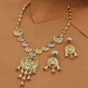 Ensemble de colliers courts plaqués or à trois tons en gros, ensemble de bijoux multicolores, ensemble de colliers en or tricolore, ensemble de bijoux en laiton à trois tons - Product Image 2