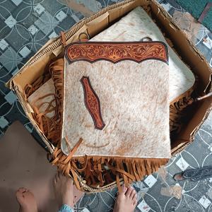 กระเป๋าคลัทช์หนังวัวสไตล์โบฮีเมียนของผู้หญิงคอลเลกชันฤดูใบไม้ร่วงที่ไม่ซ้ำใครดีไซน์ - Product Image 1