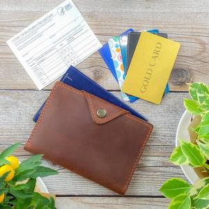 Funda para pasaporte clásica de cuero hecha a mano con diseño elegante y costuras de primera calidad - Product Image 6