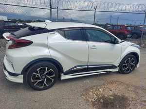 Toyota CH-R 2019 d'occasion, conduite à droite, en bon état - Product Image 6