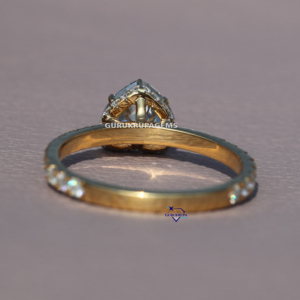 Collection unique de bijoux pour femmes en or jaune 14 carats en forme de cœur avec bague en diamant à sertir Halo Clarté VVS - Product Image 4