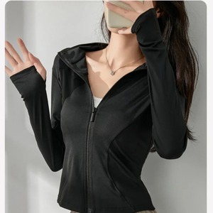 Hauts de yoga pour femmes T-shirts de sport Vêtements de fitness Chemise de yoga à manches courtes Top de gymnastique Sous-vêtements de sport Push Up Crop Top - Product Image 3