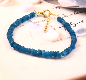 สร้อยข้อมือหินอะปาไทต์สีฟ้าสุดหรูสำหรับผู้หญิงเครื่องประดับทำด้วยมือเครื่องประดับอัญมณีเครื่องประดับขายส่ง - Product Image 3