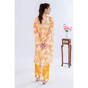 Traje de dos piezas sin coser para mujer, color blanco, elegante y con estilo. - Product Image 4