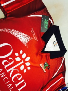 Uniforme de Cricket Sublimado Personalizado, Transpirable, Clásico, Duradero, de Secado Rápido, Antiolor, que Absorbe la Humedad, con Nombre del Jugador - Product Image 5