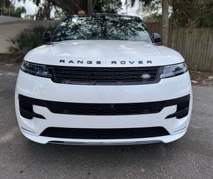 Land Rover Range Rover Sport P400 Dynamic SE AWD 2024 Blanco Impecable Usado con Techo Panorámico, Arranque Remoto y Asientos de Cuero - Product Image 1