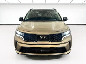 Sorento S 2021 d'occasion en bon état, sièges, phares LED, conduite à gauche, extérieur doré - Product Image 1