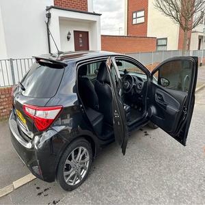 Vente chaude Toyottaa Yariss SUV Moteur à essence Expédition rapide Meilleur prix Commande en gros disponible maintenant - Product Image 6