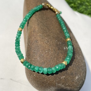 Perles d'émeraude zambiennes à facettes naturelles à la mode pour bracelet grande idée cadeau de perle pour les anniversaires de mariages et tous les usages - Product Image 2