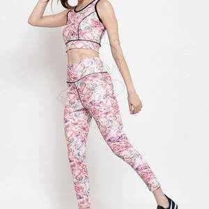 Cómodo conjunto de yoga sublimado para mujer hecho con materiales de alta calidad transpirabilidad para estilos de vida activos - Product Image 3