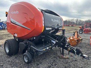 Empacadora redonda Kubota BV5160 2023 para heno con motor central y componentes de caja de cambios - Product Image 2
