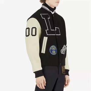 Chaqueta Universitaria Personalizada OEM 100% Lana para Hombres Adultos y Jóvenes, Chaqueta de Invierno de Talla Grande con Diseño Bordado y Mangas de Cuero - Product Image 2