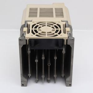 Onduleur CIMR-J7AA20P2 pour un contrôle précis du moteur neuf et prêt pour une utilisation industrielle - Product Image 3