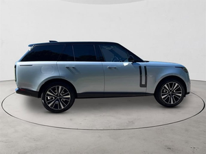 MINT 2025 P530 SE AWD l SUV - Product Image 1